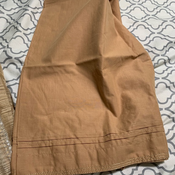 Designer screen printed lawn Pakistani dress/ J. - Picture 5 of 5